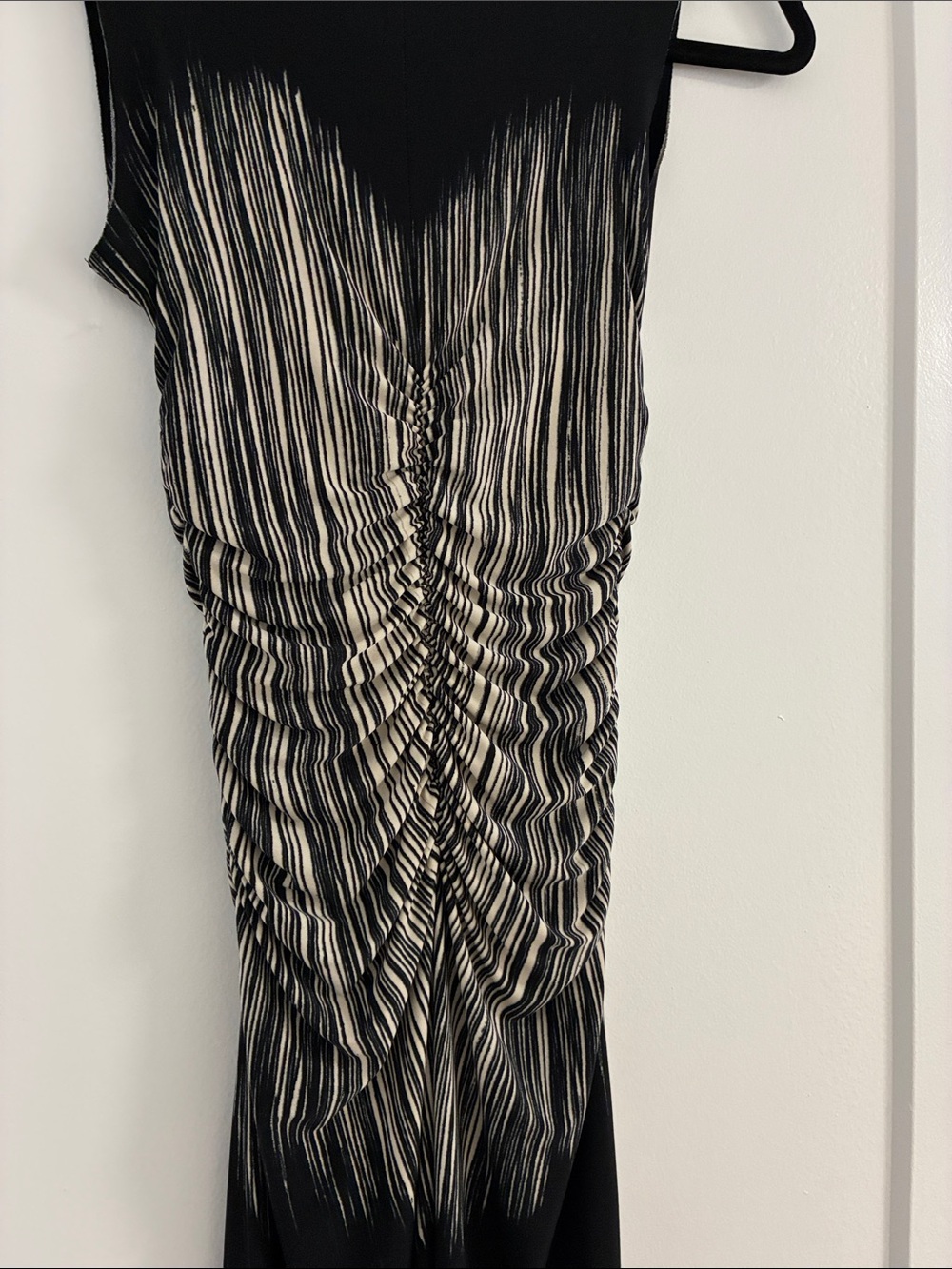 NORMAL KAMALI ABSTRACT DRESS WITH BACK RUCHING - Picture 6 of 6